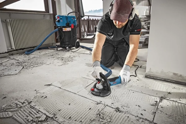 Bosch GBR 15 CAG Professional Small Angle Grinder-Concrete