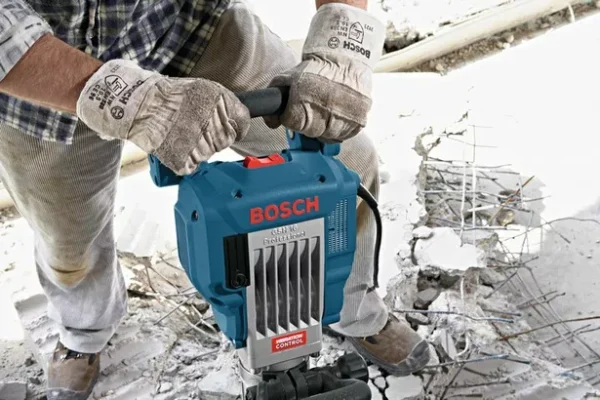 Bosch GSH 16-30 Professional Demolition Hammer