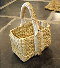 Water Hyacinth Hand Basket Bag, Small Hyacinth Handbag, Handwoven Hyacinth Basket Bag, Eco-friendly Hand Basket, Sustainable Hyacinth Bag, Miniature Water Hyacinth Bag, Hyacinth Wicker Handbag, Small Woven Handbag, Hyacinth Purse, Compact Hyacinth Basket Bag,