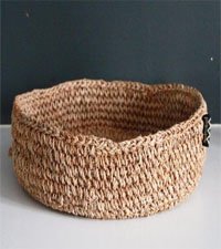 Banana fiber round tray, Handmade banana leaf tray, Eco-friendly round tray, Sustainable tray made from banana fiber, Banana plant fiber serving tray, Natural fiber round platter, Handcrafted banana fiber tray, Artisan round tray made from banana fiber, Organic serving tray, Tropical round tray design,