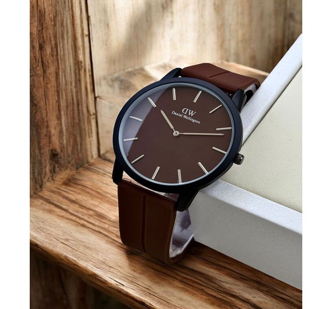 Daniel Wellington Analog watch