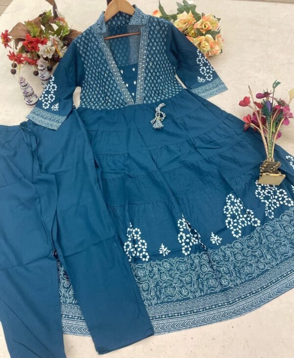Anarkali kurta set with saganeri print