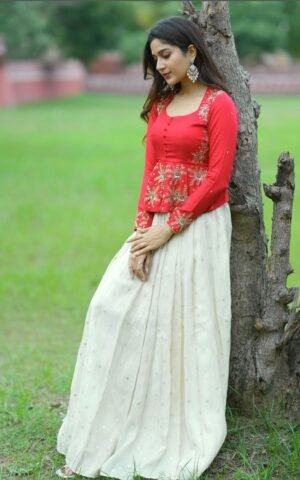 Elegant Crop Top with Lehenga Set – Intricate Thread & Sequin Work, Perfect for Special Occasions