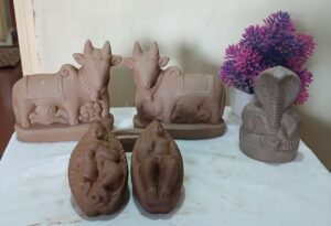 Clay Mannettu Balarama Krishna Nagappa Jodi Yettu – Balarama, Krishna and Nagappa Traditional Handcrafted Dolls